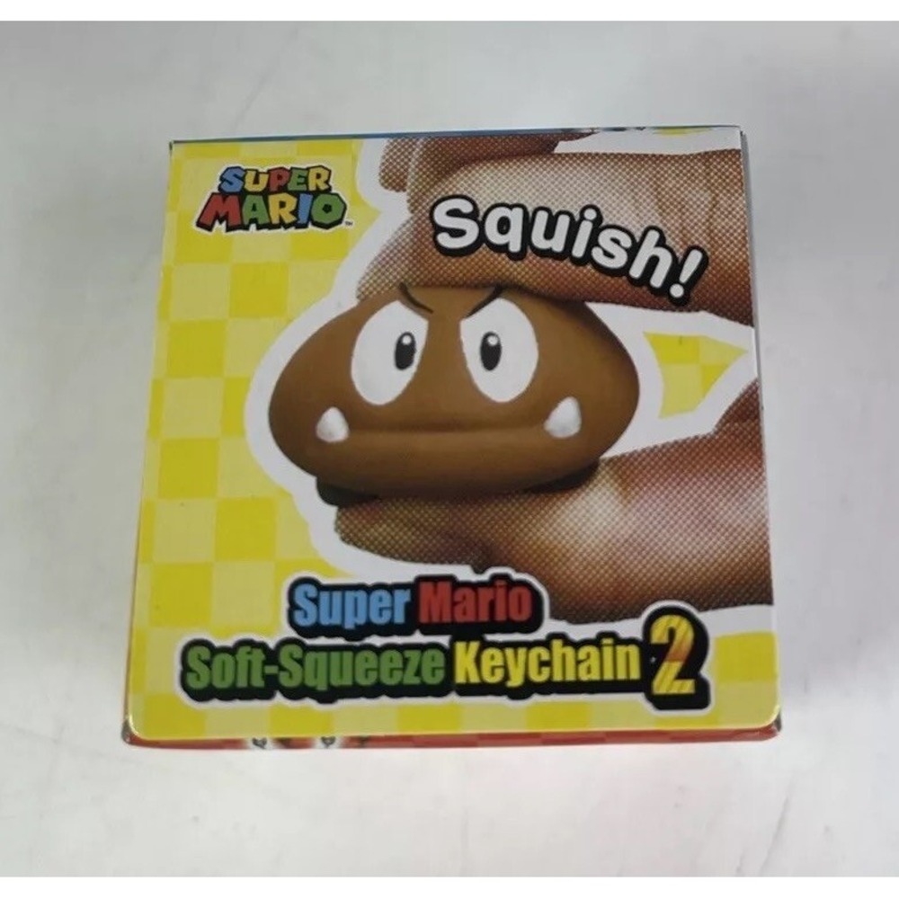 Super Mario 3D World Soft Squeeze Keychain 2 Super Mystery Box -  Set of 4